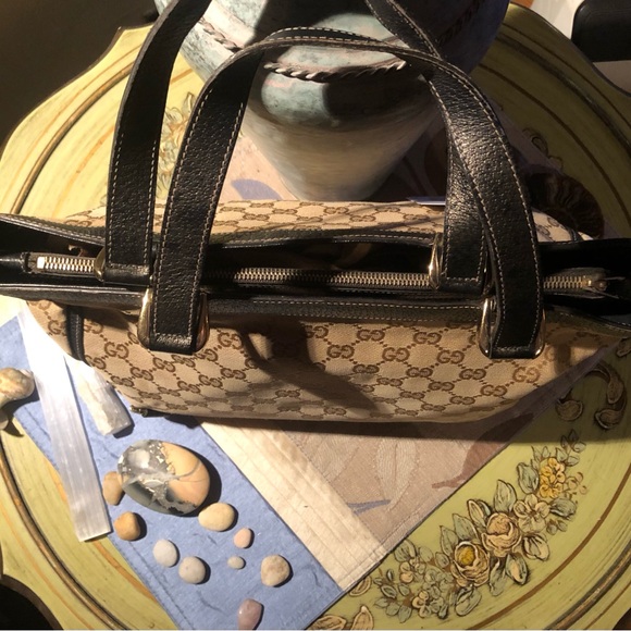 Authentic Gucci Shoulder bag/tote.  Rich beige tones with bronze tone trim.  EUC - Picture 8 of 16